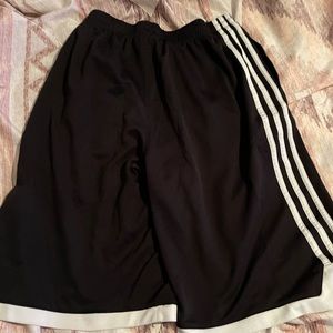 Adidas basketball shorts size XL.